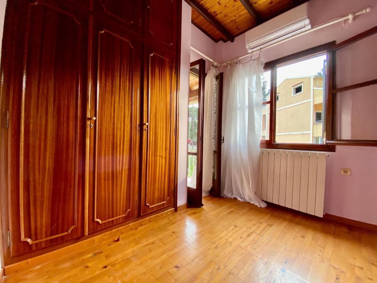 Apartament Montsenigos Garden House