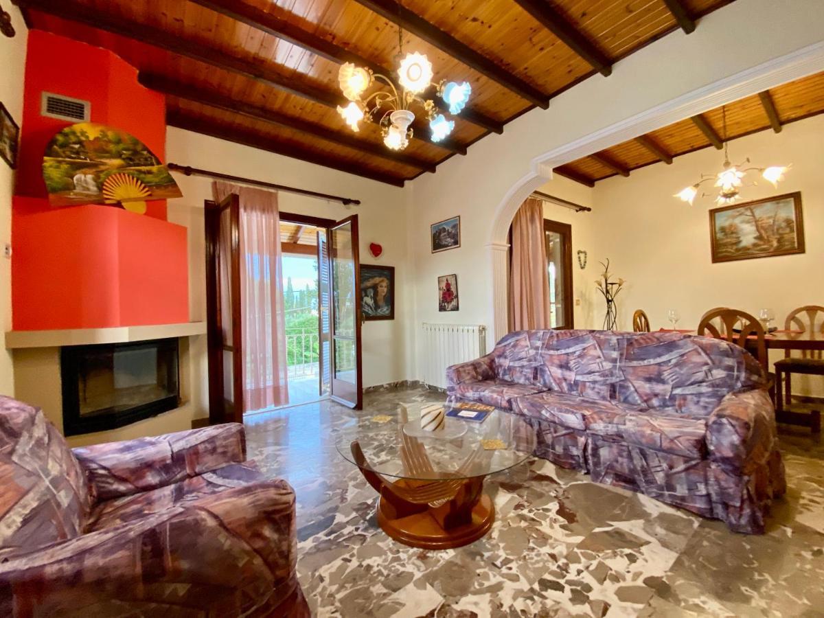Apartament Montsenigos Garden House *